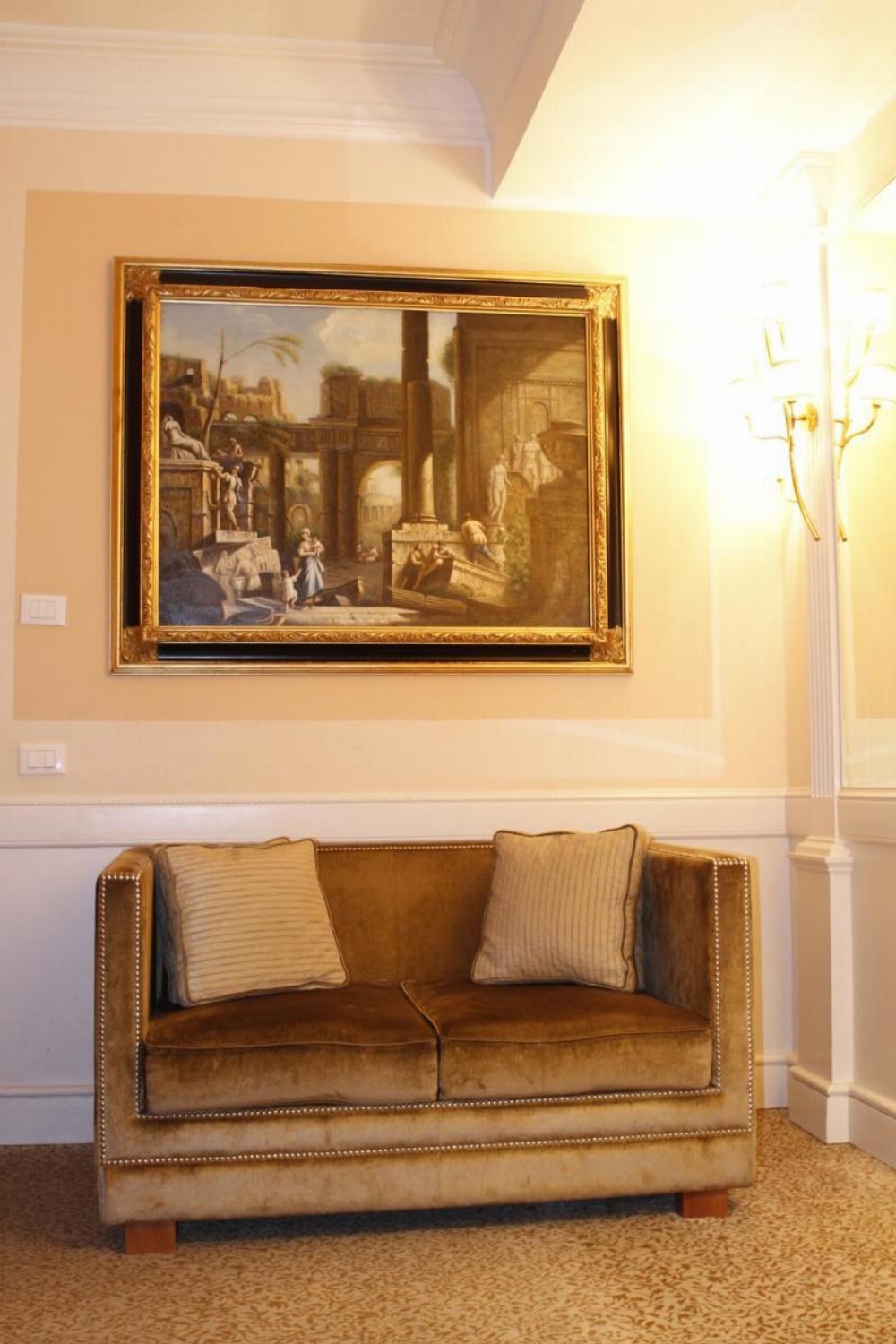 Room image 3